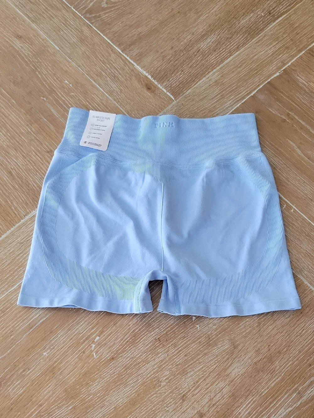 PINK Victoria's Secret Seamless Bun Shorts In Light Blue Size Medium NWT